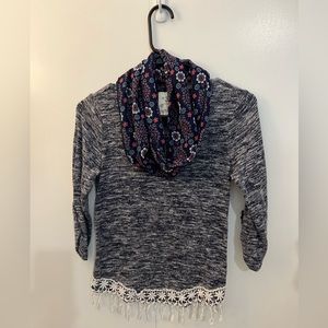 Lily‎ Blue top.